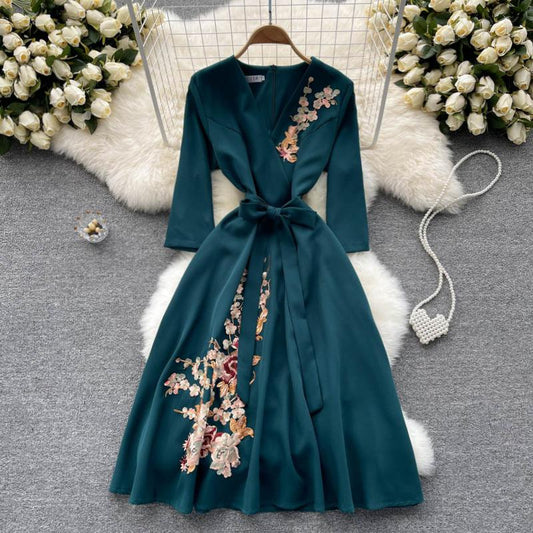 Formal Dress Spring and Autumn Embroidery Pattern Dress Temperament V-neck Tie Evening Dress Elegant Bridesmaid Dress