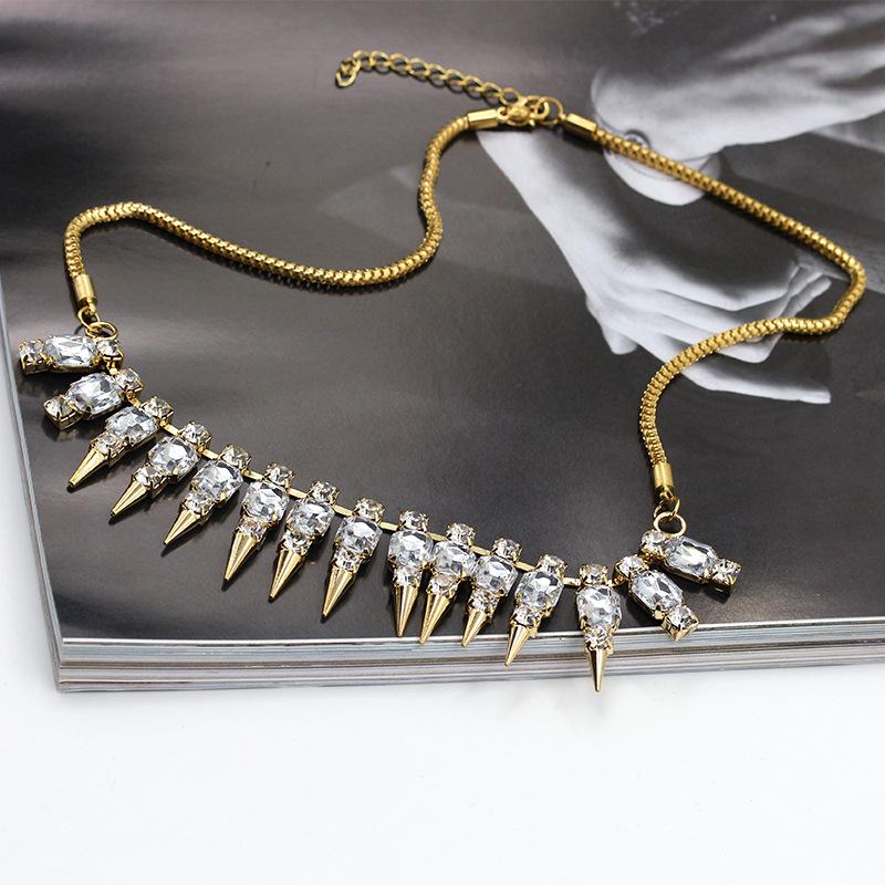 European and American Fashion Punk Rhinestone Gemstone Rivet Spiked Alloy Necklace Jewelry