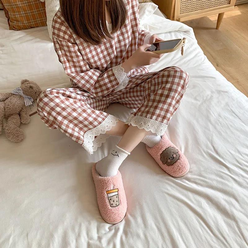 Autumn and Winter Slippers with Non-slip Soles Plush Slippers Indoor Cute Plush Slippers Soft Shoes