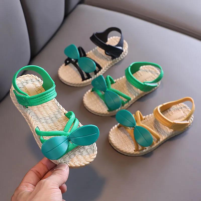 Girls Sandals Girls Summer Soft Sole Flat Beach Sandals Anti-slip Leaves Decoration Casual Princess Light Sandals