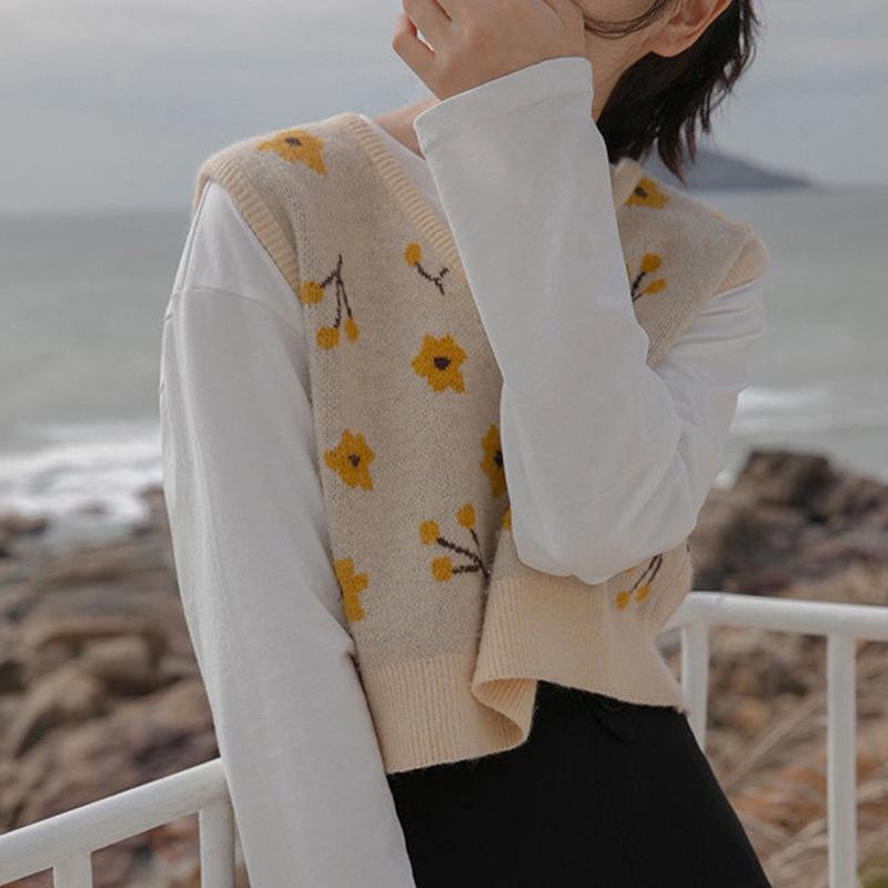 Sweater Vest Women Vintage Sleeveless Knitted Crop Tops Girls Patchwork Flowers Spring Simple Casual V-neck