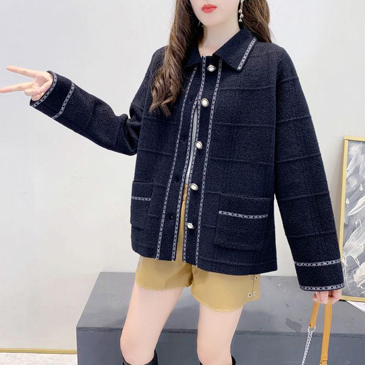 Autumn and Winter Casual Fashion Jacket Lapel Long Sleeve Thick Sweater Short Button Knitted Cardigan