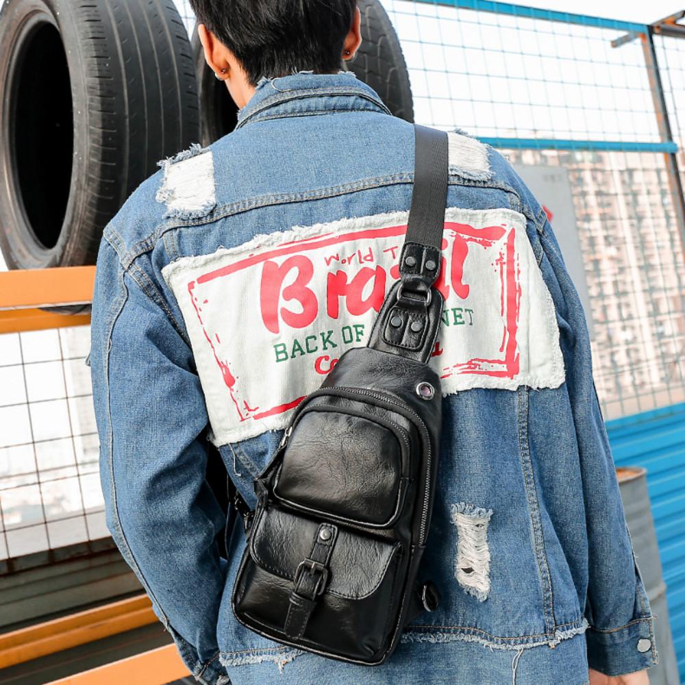 Chest Bag Men Multi-pocket Headphone Hole Messenger Bag Outdoor Leisure Sports Shoulder Bag