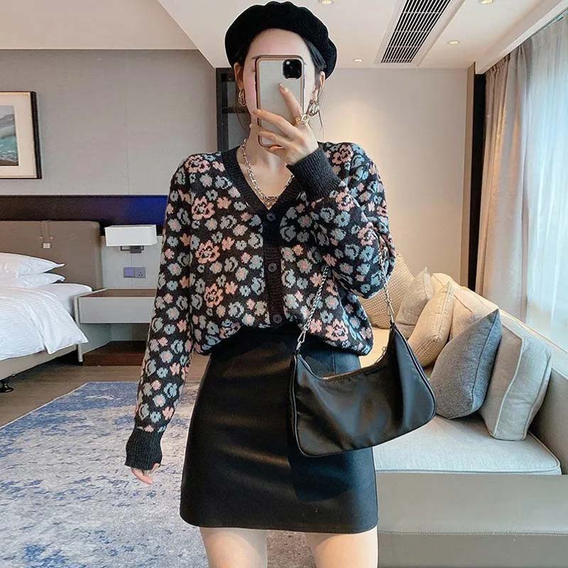 2021 New Autumn Clothes Gentle Temperament Small Floral Sweater Women's Long-sleeved Cardigan Top Sweater