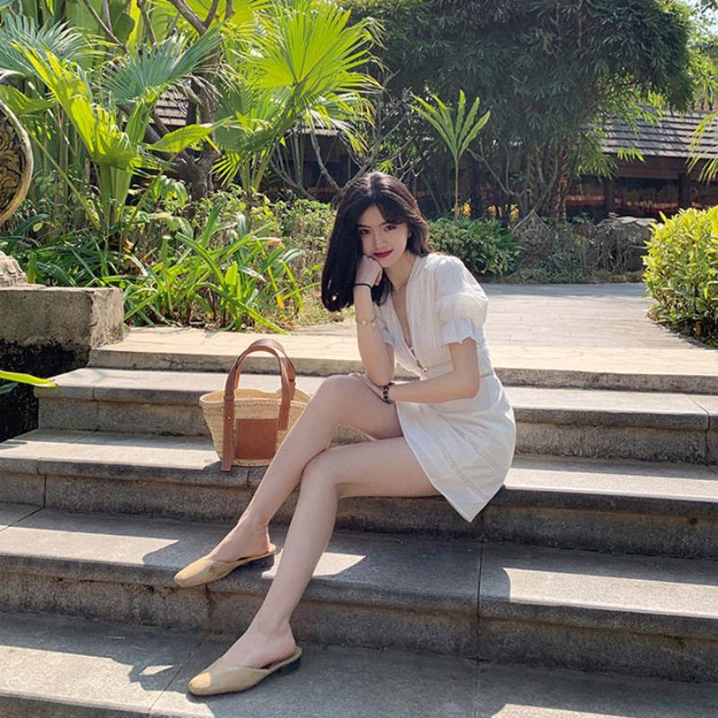 2021 Spring Summer New Holiday Style French Lace Side V-neck Short-sleeved Dress with Wooden Ears Women