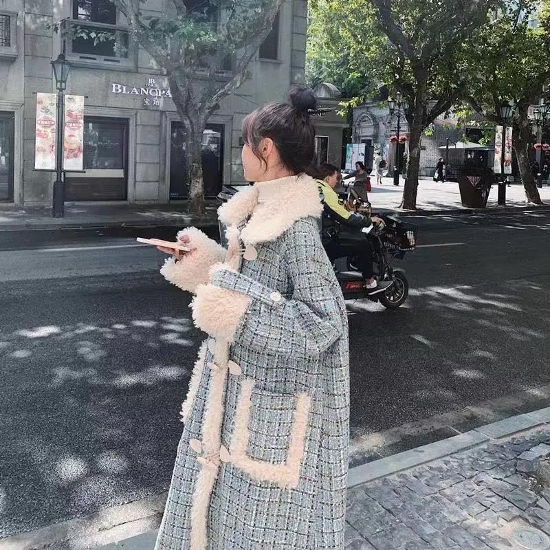 Horn Buckle Plaid Lamb Wool Coat Women Winter Korean Version Loose Thick Over-the-knee Long Woolen Coat