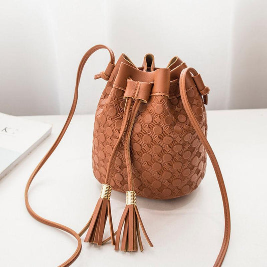 Female Bag Fashion Trend Bucket Bag Mobile Phone Bag Shoulder Messenger Bag Female Bag Small Fresh Trendy Bag