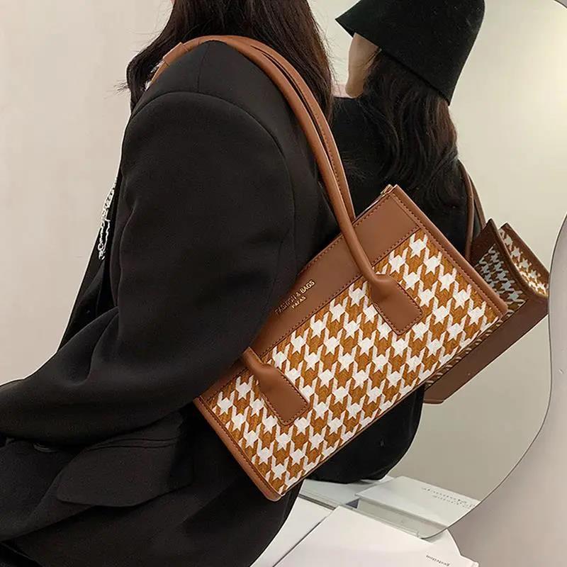 Check Pattern Handbag PU Leather Armpit Bag for Women Shoulder Lady Simple Elegant Baguette Bag