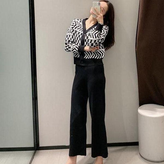 Autumn and Winter Retro Plaid Knitted Jacket Women Loose and Versatile Short College Style Outer Sweater