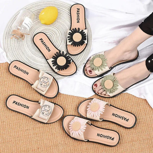 Slippers Women Summer Sweet and Cute Non-slip Soft Bottom Bath Bathroom Sandals and Slippers Indoor and Outdoor Wear Ladies Flat Sandals