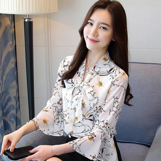 Women's Summer Chiffon Lace Shirt Short Sleeve Round Neck Loose Print Bell Sleeve Top