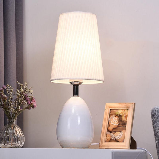 European Table Light Table Lamp Fabric Light Living Room Bedside Bedroom Table Lamp Desk Light