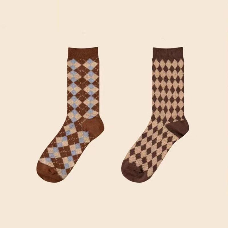 Two Pairs of Women's Socks Autumn and Winter Thickening Warmth Fashion Tube Socks Retro Printing Pile Socks