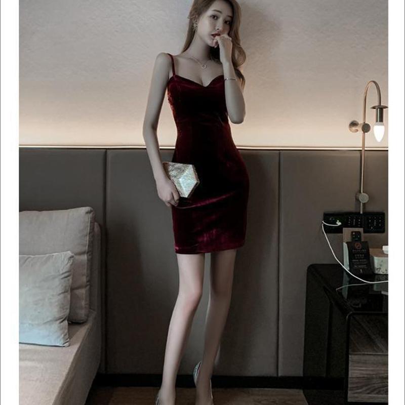 Low-cut Sling Slim Fit Hip Skirt Velvet Sexy Bottoming Short Skirt Sling Slim Fit Dress Hip Skirt Velvet Sexy Slim Fit