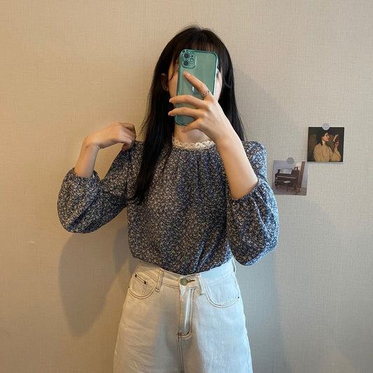 Korean Version of Women's Floral Chiffon Blouse with Round Collar Lace Stitching