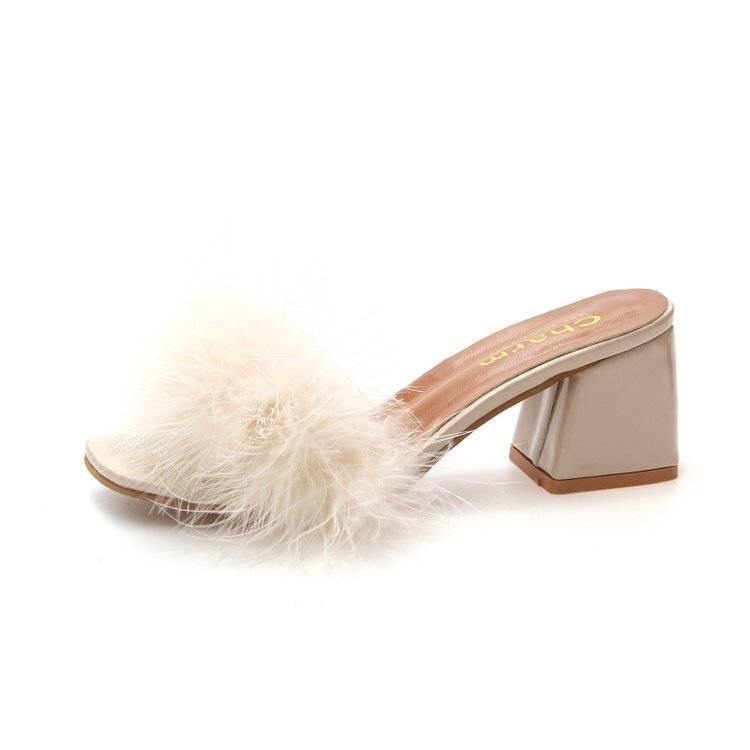 Fur Slippers Women Fluffy Sandal Sliders Comfort Summer High -Heeled Open Toe Sandal Slippers Sweet Ladies Block Heel Slippers Footwear