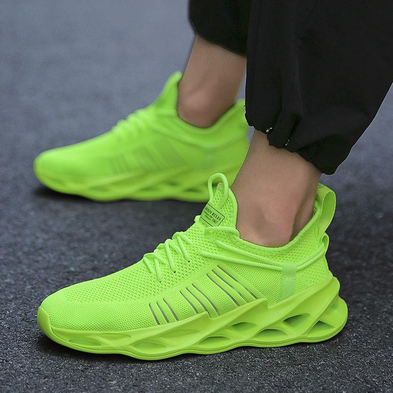 Men's Sports Shoes Mesh Breathable Elastic Soft Sole Running Shoes