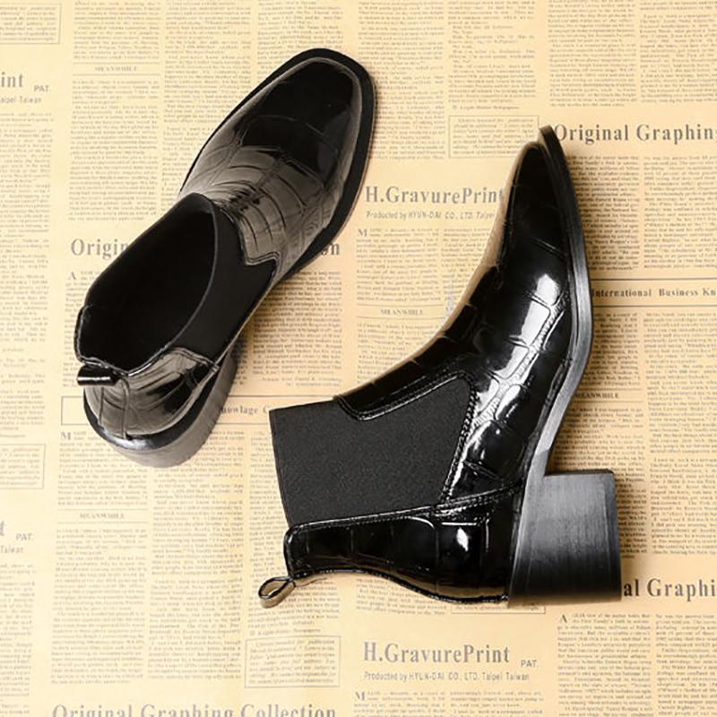 Autumn and Winter Boots Flat Square Toe Fashion Boots Korean Thick-heel Martin Boots