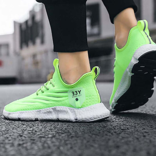Comfortable and Breathable Men's Sports Shoes Summer Trend Casual Shoes Running Shoes Mesh Flying Shoes