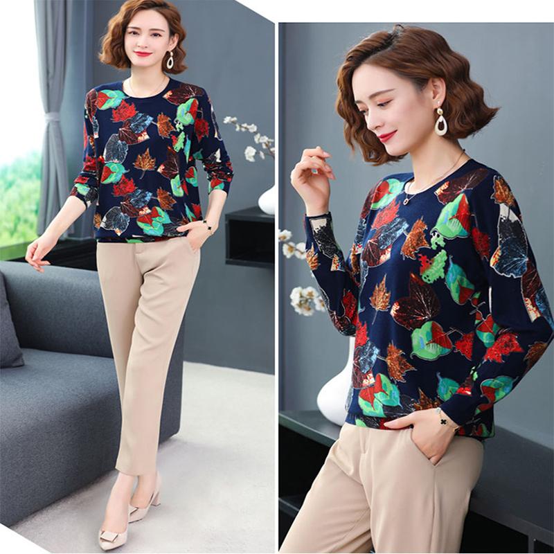 Autumn and winter ladies round neck suit maple leaf theme bottoming shirt fashion printing shirt sweater