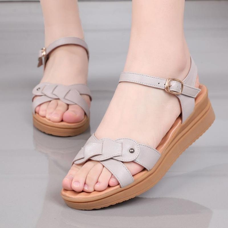 Mom Sandals Women's Soft Leather Soft Bottom Non-slip Comfortable Flat Shoes Fashion All-match Middle-aged Large Size Shoes