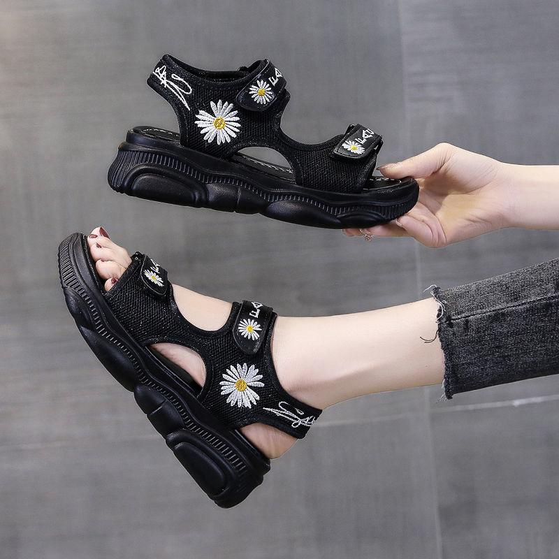 Small Daisy Sandals Women's All-match Muffin Thick-soled Casual Sports Shoes Comfortable Light Temperament Handsome Women's Shoes