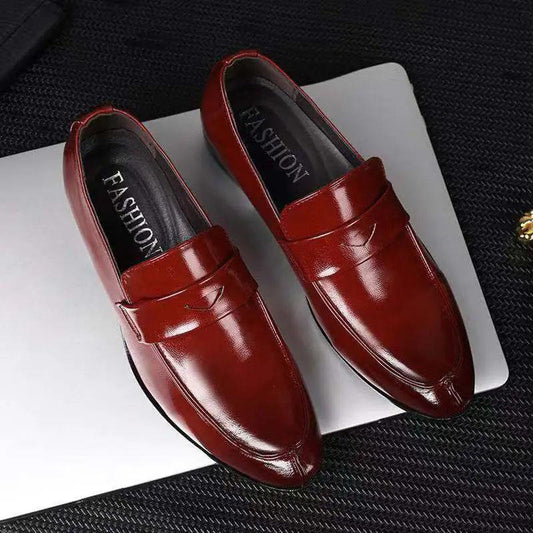 Men's Leather Shoes Soft Sole Large Size Youth Casual Pointed Toe Leather Shoes Slip-On Wedding Groom Breathable Simple Business Leather Shoes