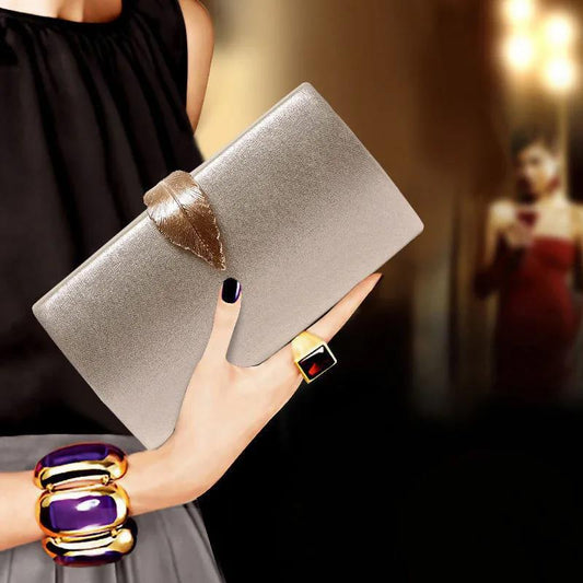 Elegance Luxury Women's Clutch Bag Chain Shoulder Bag Ladies Smooth Leather Wedding Evening Banquet Bridal Rhinestones Clutch Purse