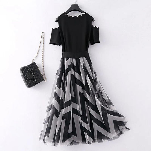 Women's Strapless V-neck Striped Dress Large Skirt Mesh Skirt Temperament Lady Style Long Stitching Dress Can Be Worn with A Belt and Waist Is Slim