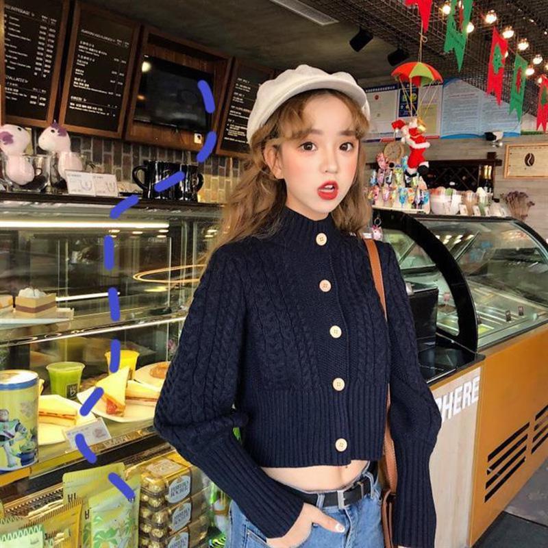 Spring and Autumn Slim Twist Jacket Retro Short Knitted Sweater Student Women Cardigan