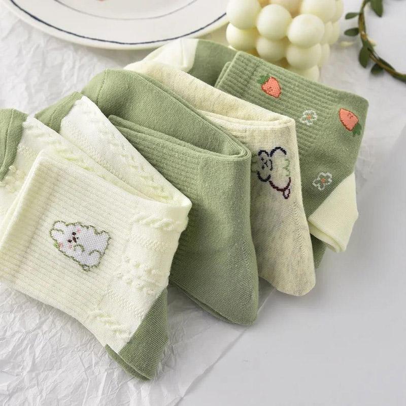 Three Pairs of Women's Socks Fashion Print Cartoon Pattern Socks Winter Thick Warm Pile Pile Socks