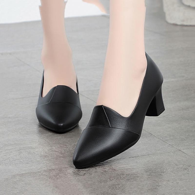 Soft Leather Mother Shoes Medium Heel Single Shoes Women's All-match Professional Work Black Small Leather Shoes Women's High Heels