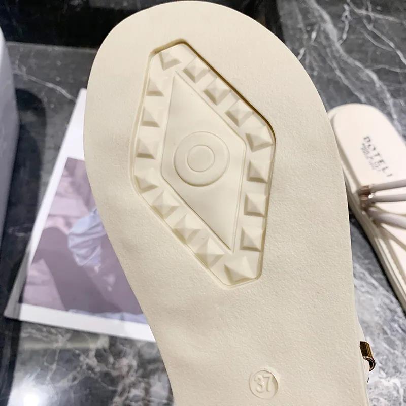 Sandals Female Students Korean Harajuku Style Shoes Summer Wear All-match Flat-bottomed Junior High School Ladies Shoes