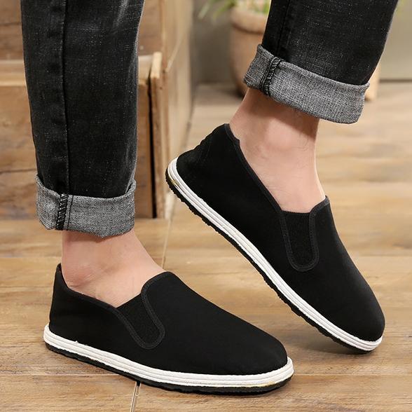 Men's Lightweight Breathable Flat Cloth Shoes Soft Sole Cloth Shoes Anti Slip Wear-resistant Casual Shoes