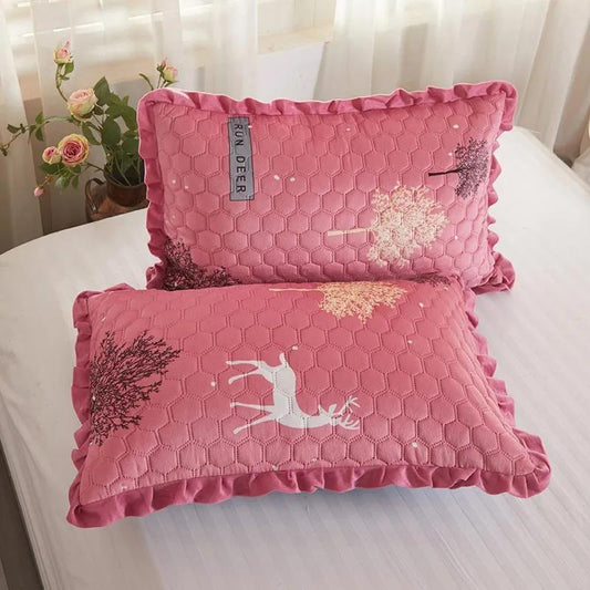 A Pair of Quilted Thickened Crystal Velvet Autumn and Winter Warm Velvet Pillow Cover