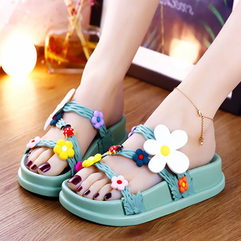 Small Fresh and Fashionable Flower Flip-flop Women Wear Thick-soled Non-slip Slope with Sweet Beach Sandals and Slippers In Summer