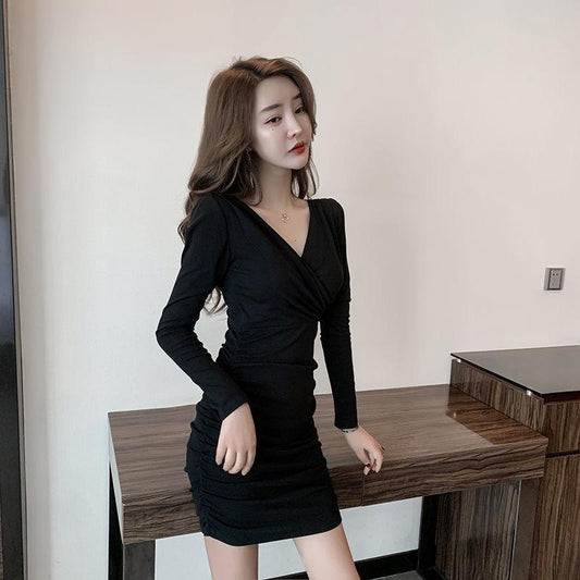 V-neck Sexy Long-sleeved Dress Autumn and Winter Mid-length Slim-fit Sweater