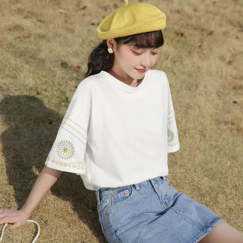 Women's Fashion embroidery Summer Tee Round Neck Short-sleeve T-shirt Summer Casual Loose Basic T-shirt