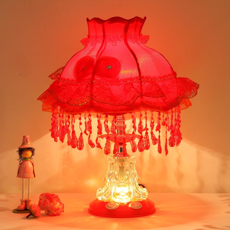 Table Lamps European Style Lace Wedding Garden Lamp Cloth Exquisite Romantic Princess Bedside Lamp