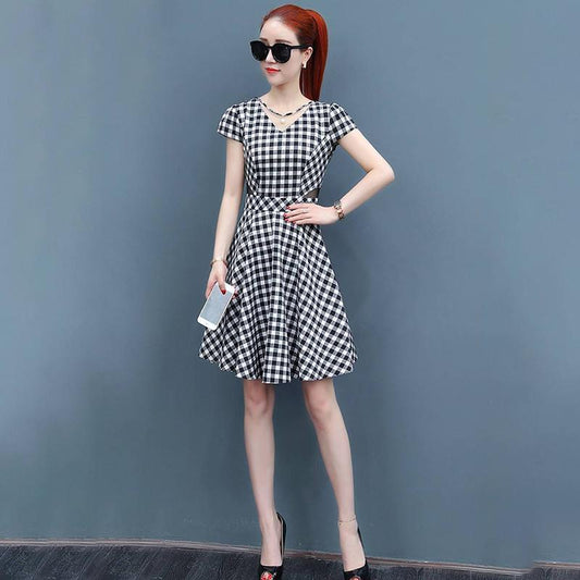 V-neck Plaid Dress Female Summer Short-sleeved Self-cultivation Temperament Wave Point Sexy Waist Mid-length Skirt A-line Version Skirt Waist Was Thin