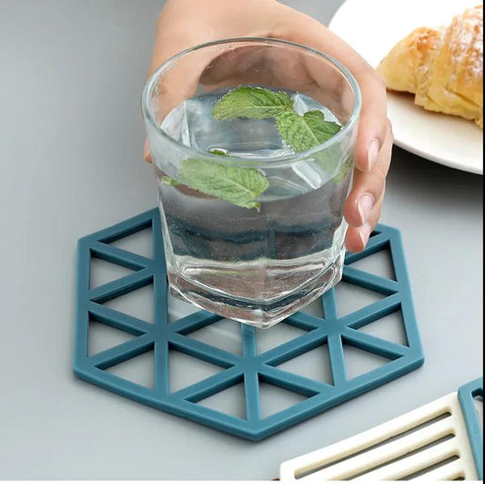 1pcs/4pcs/6pcs Silicone Dining Table Mat Insulation Mat Anti-scalding Mat Home Kitchen Pot Mat Disk Mat Placemat