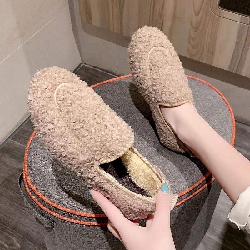 Winter Plus Velvet Thick Beanie Shoes Women's Flat Bottom Fur Shoes Cotton Shoes Warm Mother Shoes