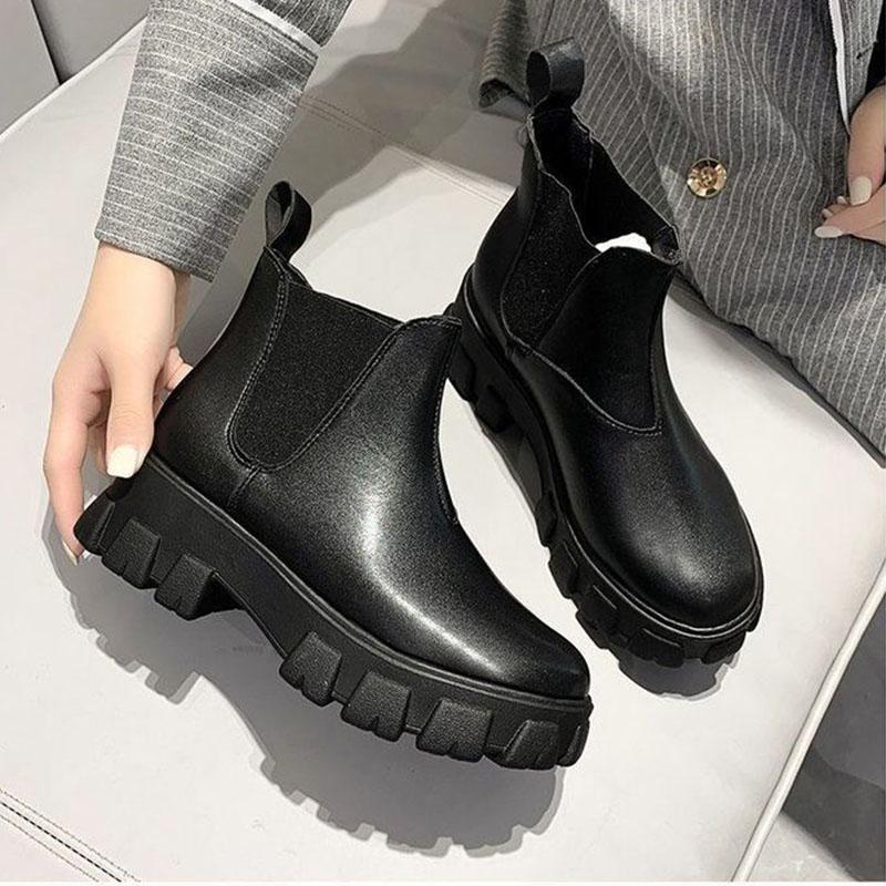 Women Chelsea Boots Elastic Top Ankle Boots Ladies Slip-on Leather Martin Boots Plush Velvet Round Toe Platform Short Winter Boots Plus Size 35-43