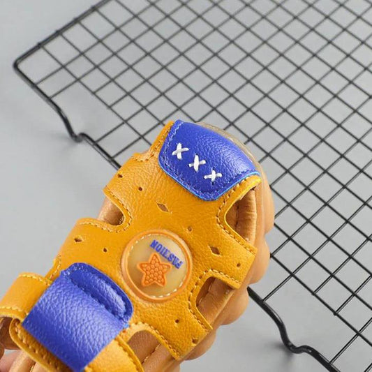 Children's Summer Sandals Soft Soled Boys' Cartoon Cool Shoes Children's Antiskid and Kickproof Flat Sandals
