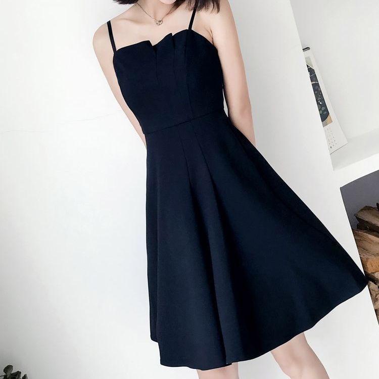 Female Simple Elegant Small Black Party Dress Slim Vintage Suspender Short Holiday Graceful Dress