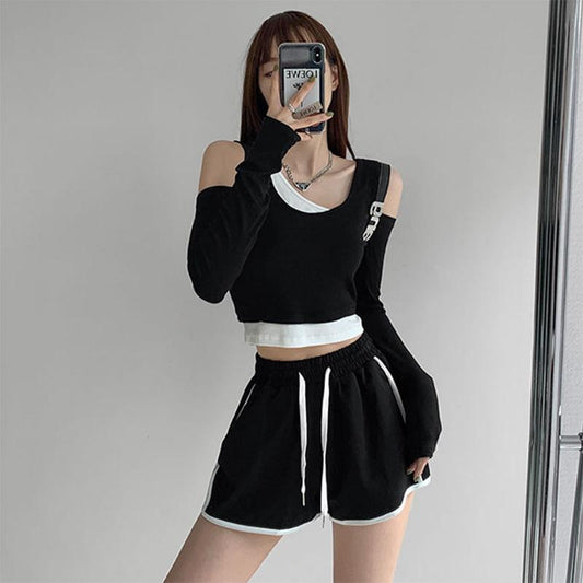 Eye-catching Off-the-shoulder Long-sleeved T-shirt Women's Contrast Color Stitching Fake Two-piece Short Top