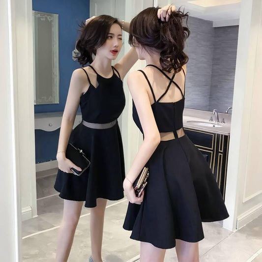 Fashion Open Back Halter Strap Dress Slim Sexy Hollow-out Waist Sleeveless Pleated Dress Club