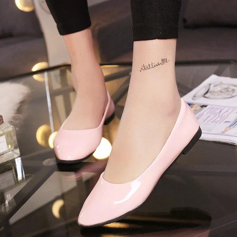 Ladies Solid Color Breathable Casual Slip-on Shoes Women's Spring Summer Large Size Low Heel Leather Single Shoes