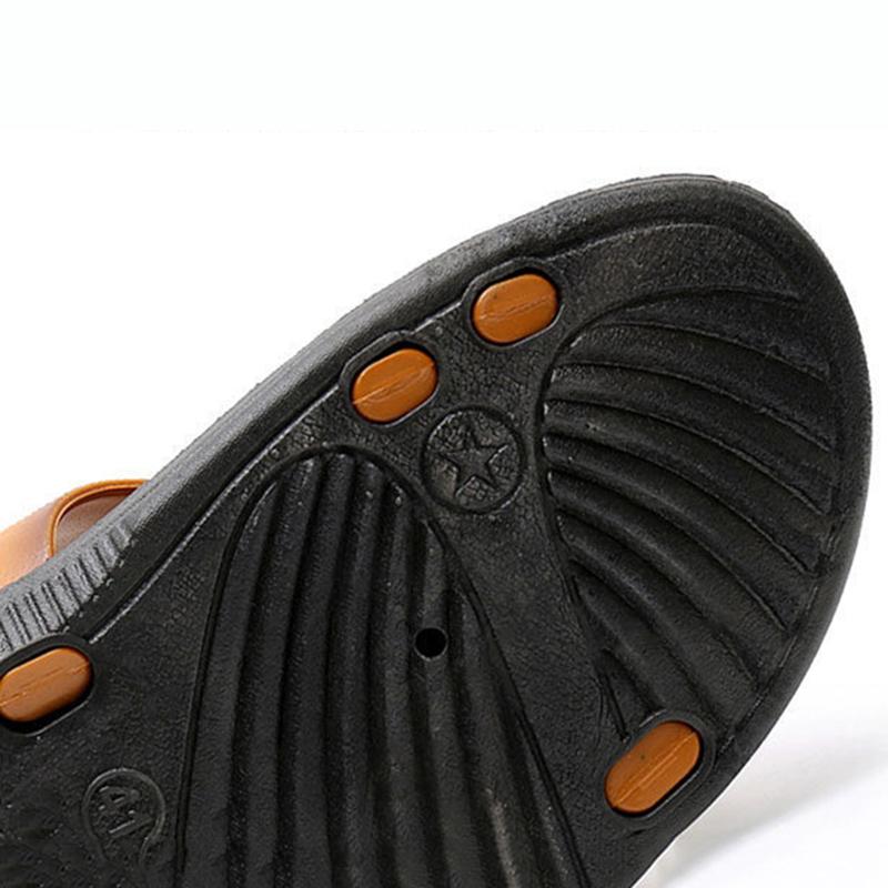 Sandals Men's Beach Shoes Non-slip Wear-resistant Summer Outer Wear Men's Sandals Casual Middle-aged Flat Sandals Simple and Comfortable