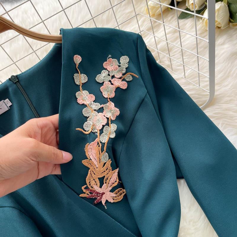 Formal Dress Spring and Autumn Embroidery Pattern Dress Temperament V-neck Tie Evening Dress Elegant Bridesmaid Dress